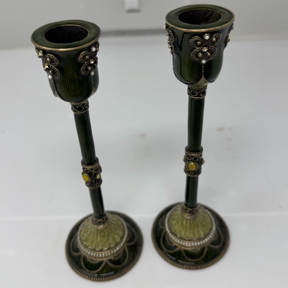 Tizo Jeweled Green Candlestick (Set of 2) - Picture 3 of 6